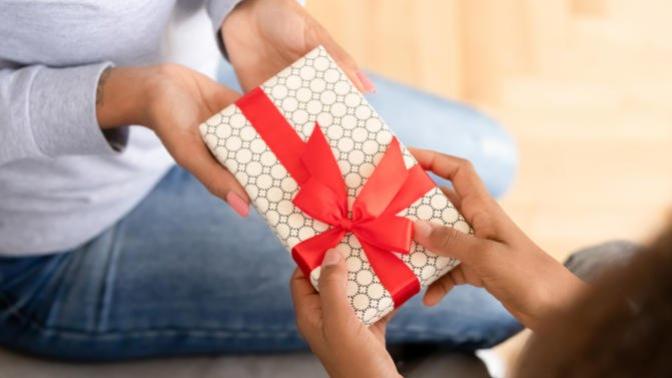How do you refuse a gift from your partner?