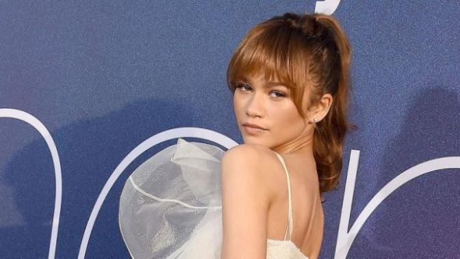 Who's got the best bangs style?💥🧓💇?