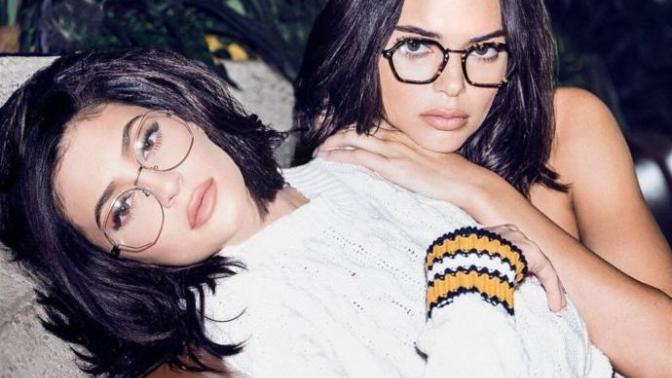 Why do people wear glasses 'for fashion'?