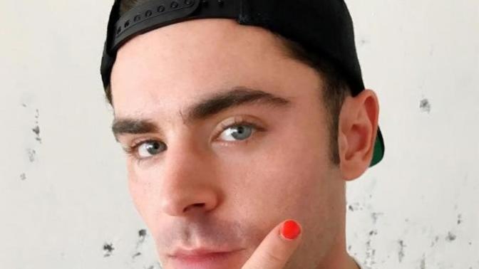 Guys, would you let your girlfriend put makeup on you?