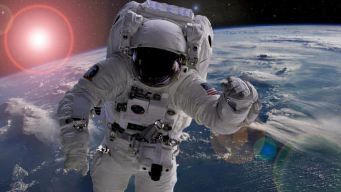 Would you rather be a deep sea diver or a astronaut?
