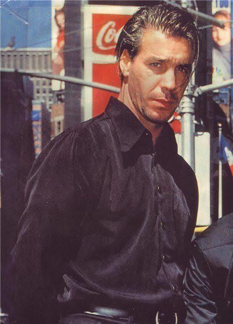 Masculine men or feminine men ?