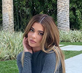 Who’s more attractive: Kylie Jenner or hailee steinfeld?