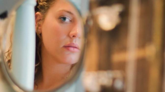 Should I stop dating because of feeling ugly?