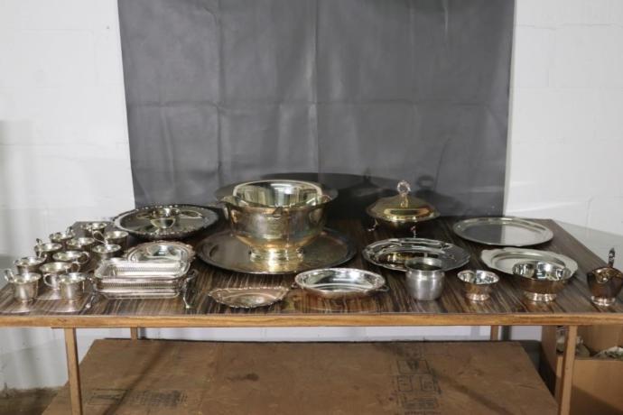 Another auction more Jewelry and silver besties?