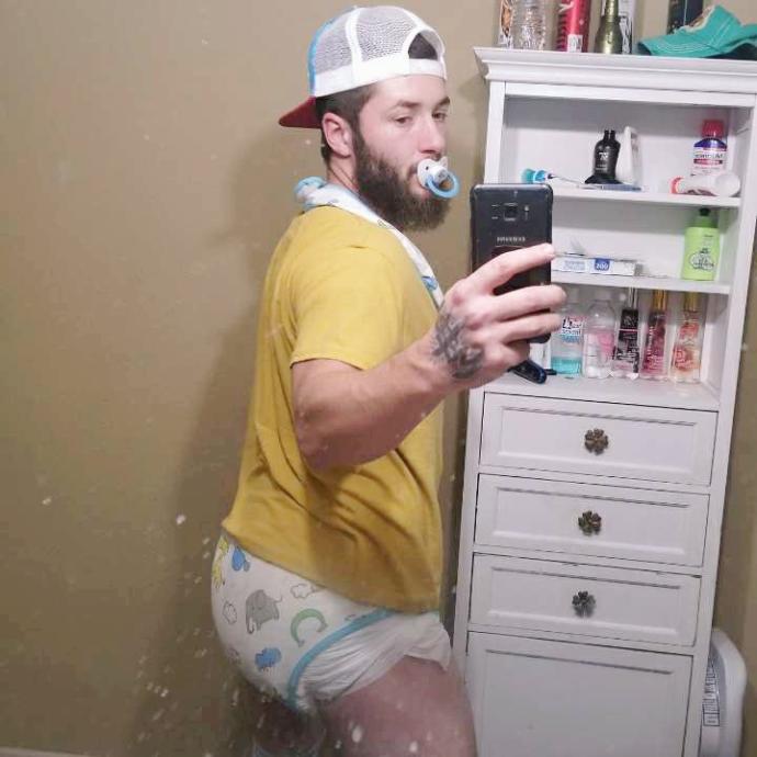 Many of you already know who my post are abou, but those who dont, do you know Zakipoo aka Zach M?