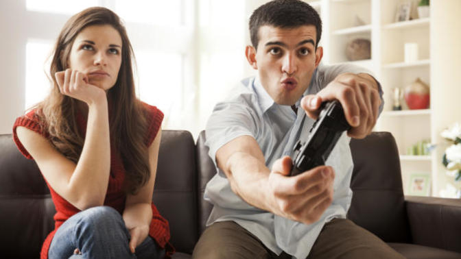 Whats something you’re not too fond of a potential partner having/doing but almost all seem to do it now?