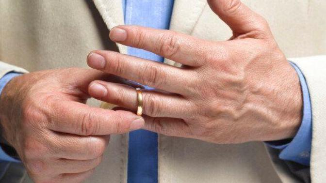 My husband went drinking last night, he came home without his wedding ring, Should I be concerned?
