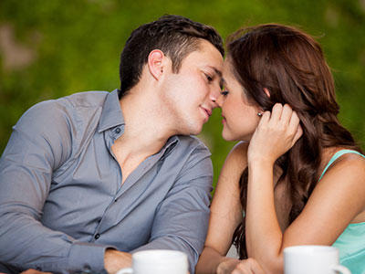 Should we kiss on a first date?