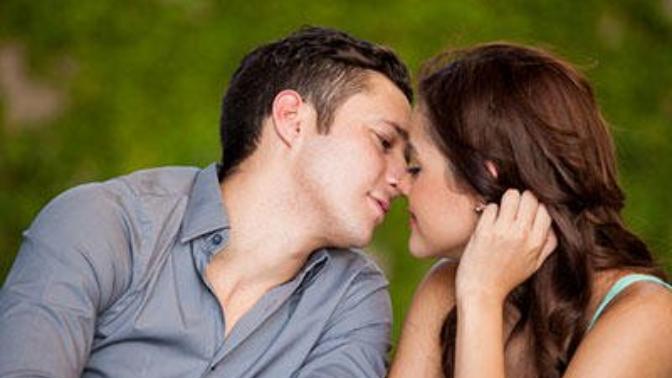Should we kiss on a first date?