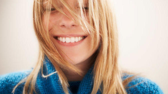 Do guys really prefer women who wear minimal makeup?