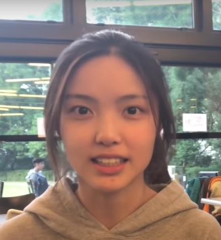 Guys are you ok with it if your girlfriend wears double eyelid tape because she doesn’t have double eyelids?