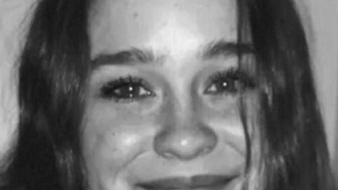 Does she look like Adele?