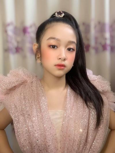 Would You Let Your 11 Year Old Daughter Wear Makeup Like This Girlsaskguys Daughter Wear Makeup