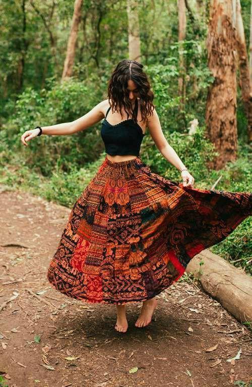 Whats the most attractive fashion style for a woman?