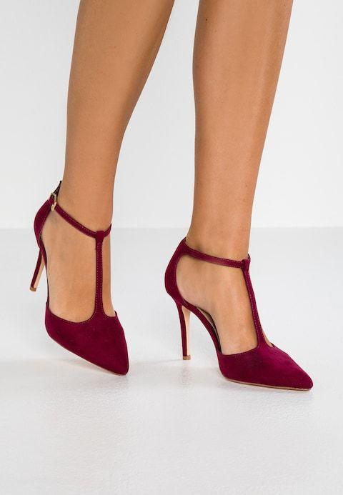 Guys, which heels on a girl for a flirty date?