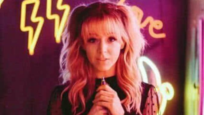 Do you think Lindsey Stirling is attractive?