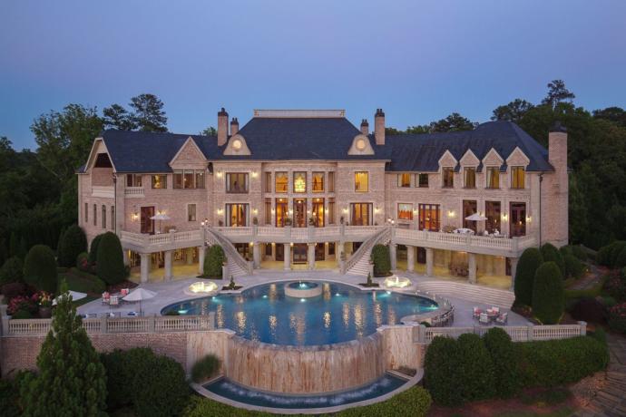 If you had enough money to build a house with over 5 bed, 5 bath, would you?
