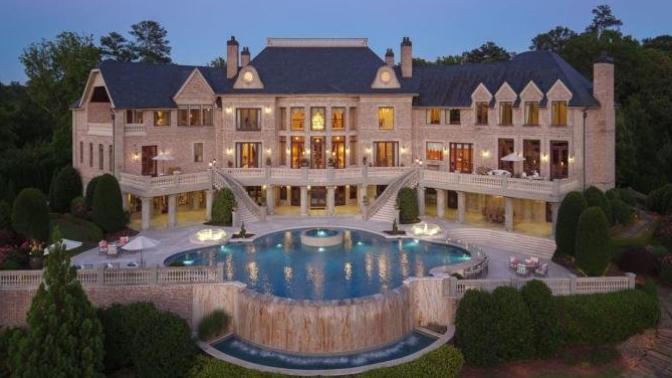 If you had enough money to build a house with over 5 bed, 5 bath, would you?