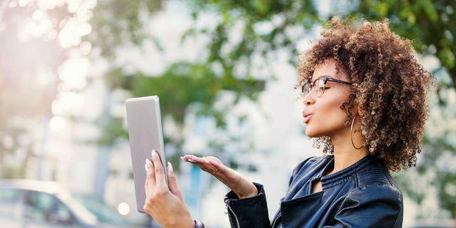 Is it possible to fall in love over the internet?