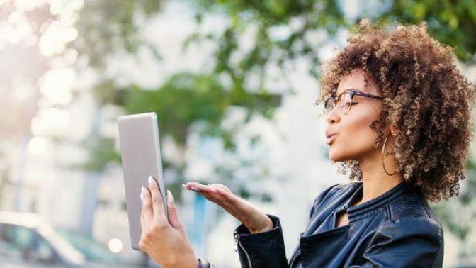 Is it possible to fall in love over the internet?