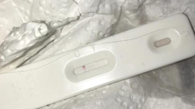 Hi! so today I took a pregnancy test and im confused?