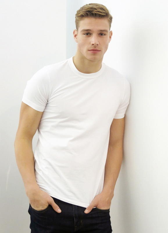 Girls, what does your dream guy look like? GirlsAskGuys