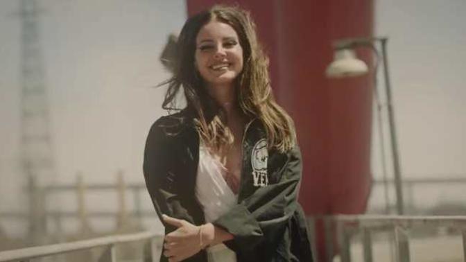 Anyone a fan of Lana Del Rey?
