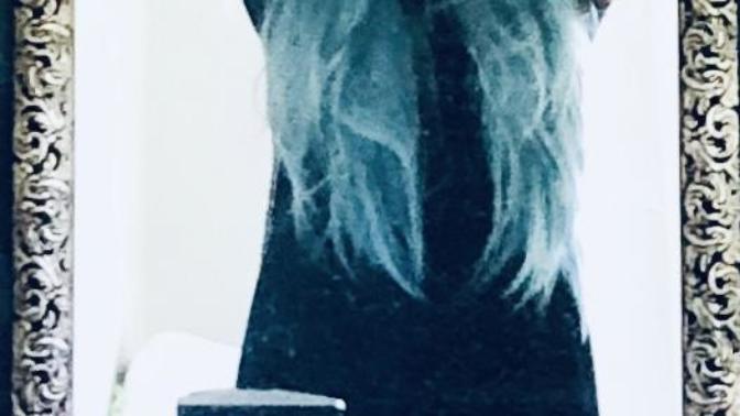 Ice Blue Hair YES / NO (sorry bad pics but its hot I’m impatient and you can get the gist well enough I believe 🤷‍♀️😊)?