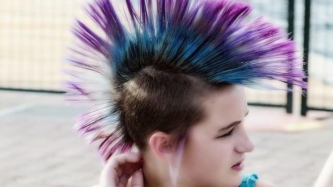 Guys, What are some hairstyles that guys find unattractive/not sexy on women?