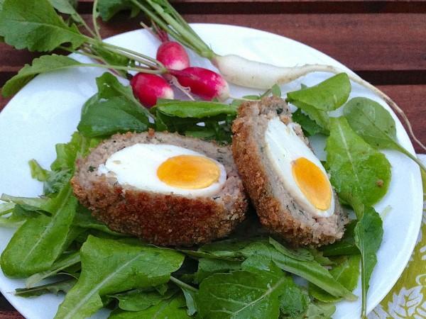 Do you eat the garnish?