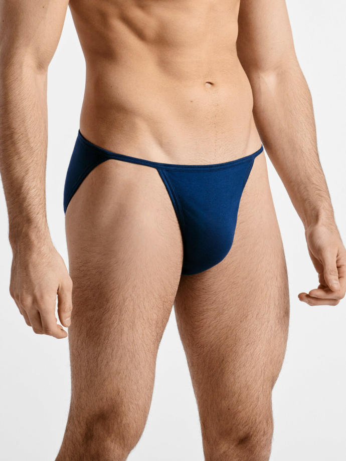 Is it okay for me ( 14-year old guy) to wear panties?