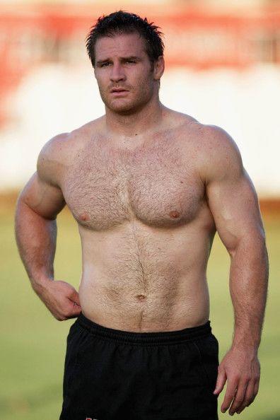 do you prefer lean or beefy guys ?