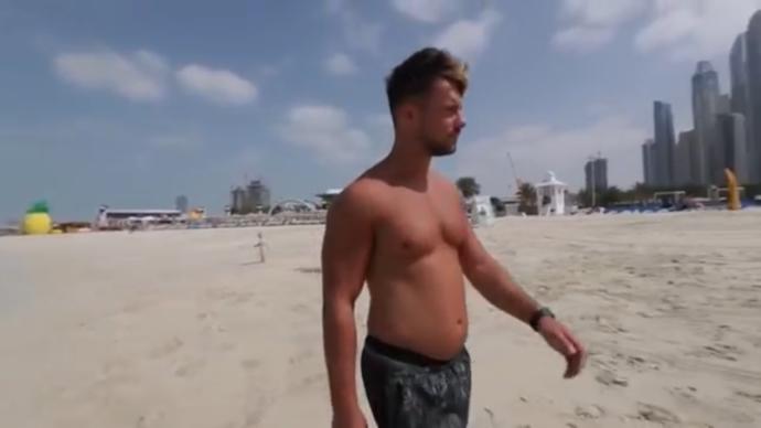 Do you prefer lean or beefy guys?