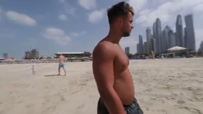 Do you prefer lean or beefy guys?