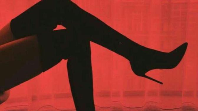 Why are younger women and older men so hot?