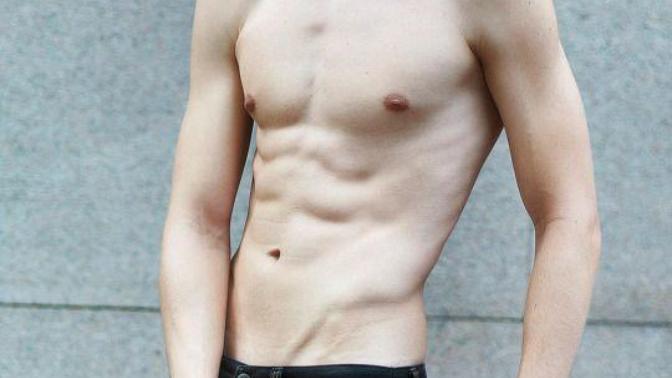 Do girls prefer tan guys or pale guys?
