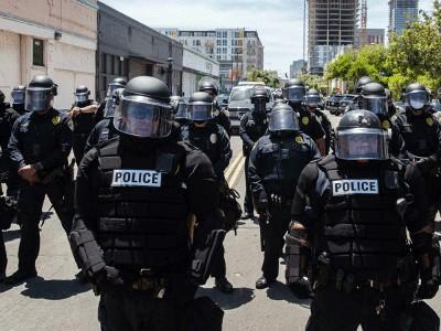 Should the police be defunded?