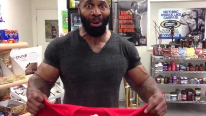 Would you still find the most handsome man (in your eyes facially) attractive if he was as muscular as this guy?