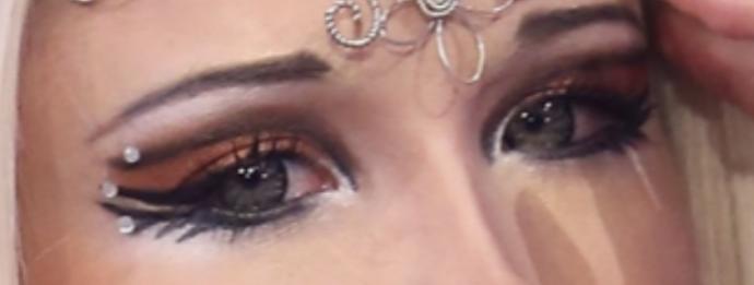 How often do you see girls wearing more creative and elaborate doll-like makeup (like photos here) in your every day life?