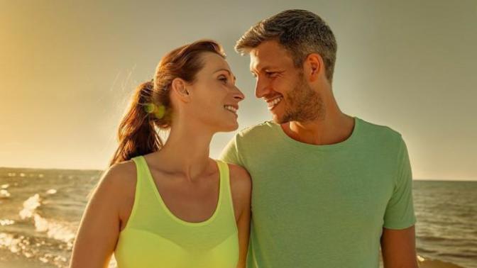 Why don't women compliment men as often as men compliment women?