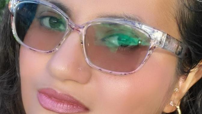 Can I pull this style of glasses off? Am I just trippin' over nothin'? Can you help me pick the best pic to leave a review?