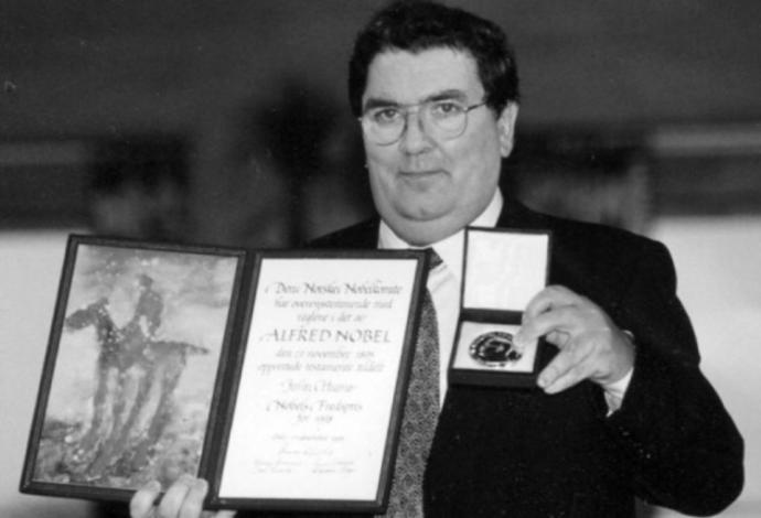 John Hume the peacemaker & man of the people dies. Thoughts?