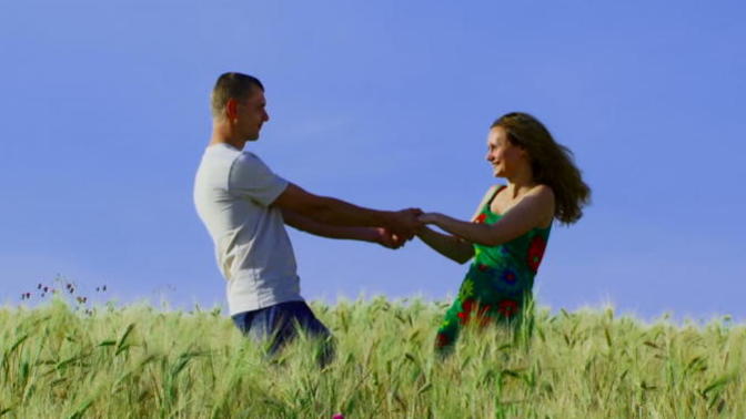 What are the advantages of a child free marriage?