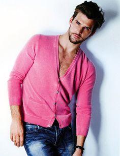 Is it true that real guys are not afraid to wear pink and guys with tiny dicks and fragile egos are triggered by the color pink?