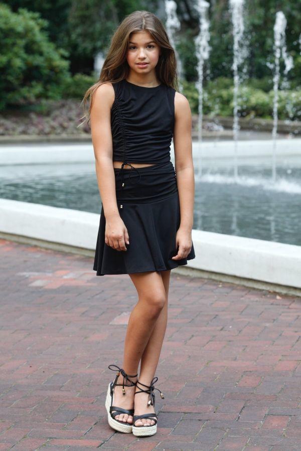 Which of these skirts or dresses should a girl choose to wear to her junior or senior prom?