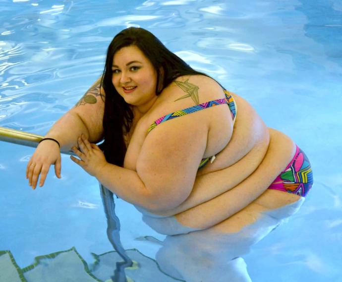 Lots of "curves" but NOT "curvy".