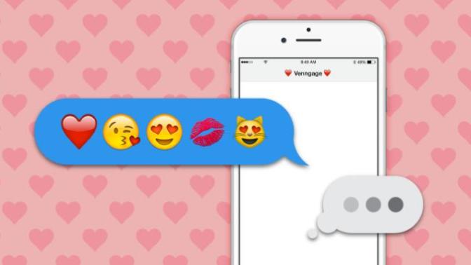 Is complimenting and flirting online a red flag?