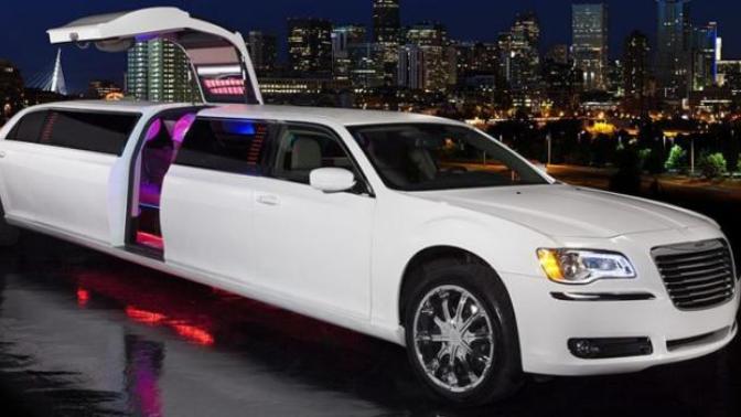Have you ever been in a Limousine?🚘🎩😎📸💵?