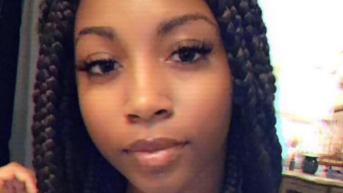 What is her best facial feature?